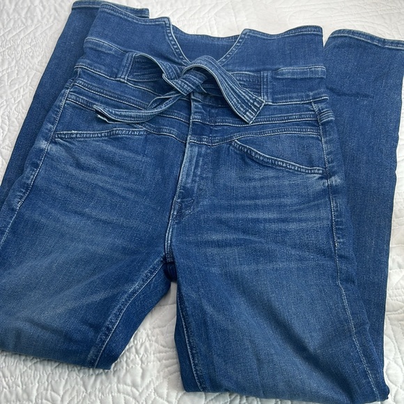 MOTHER •27• The Triple Stack Looker in Wish On A Star Jeans - Picture 2 of 13